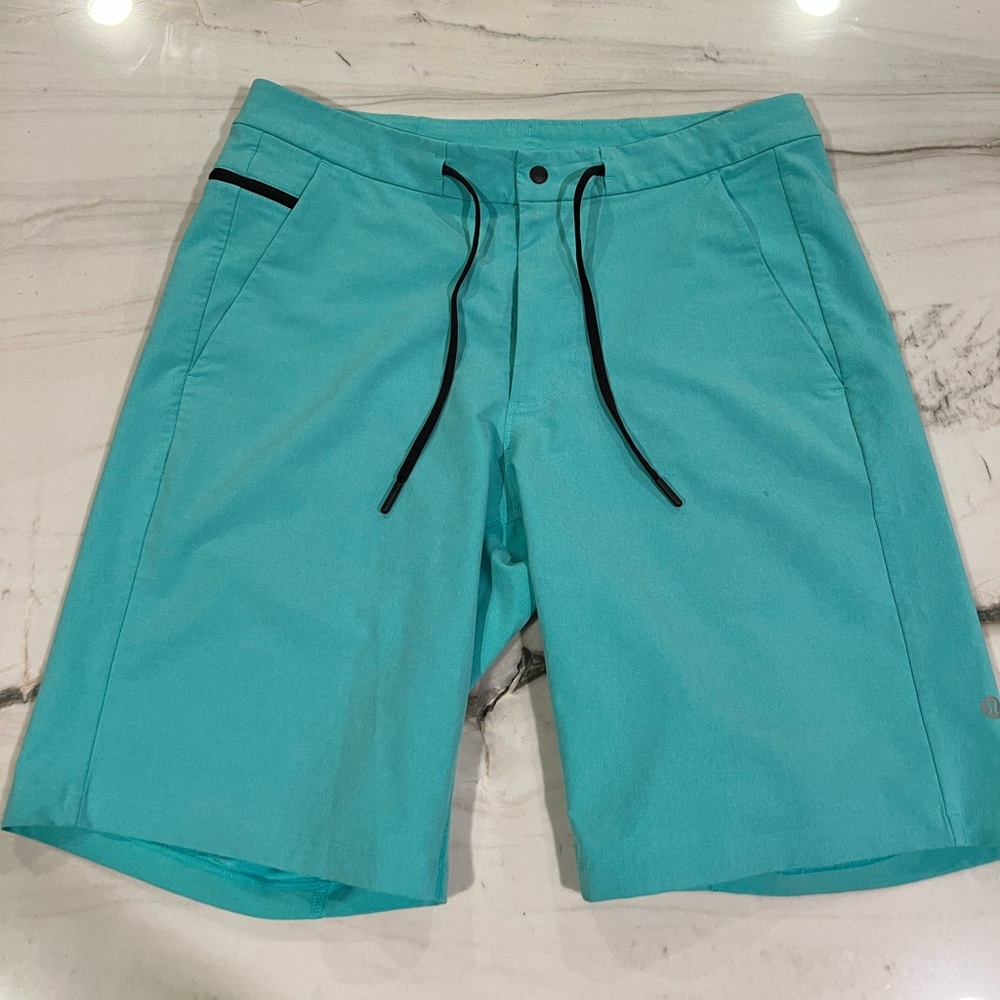 Lululemon Board/Hybrid Shorts. Size 34